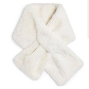 NWT Apparis white vegan faux fur pull through scarf.